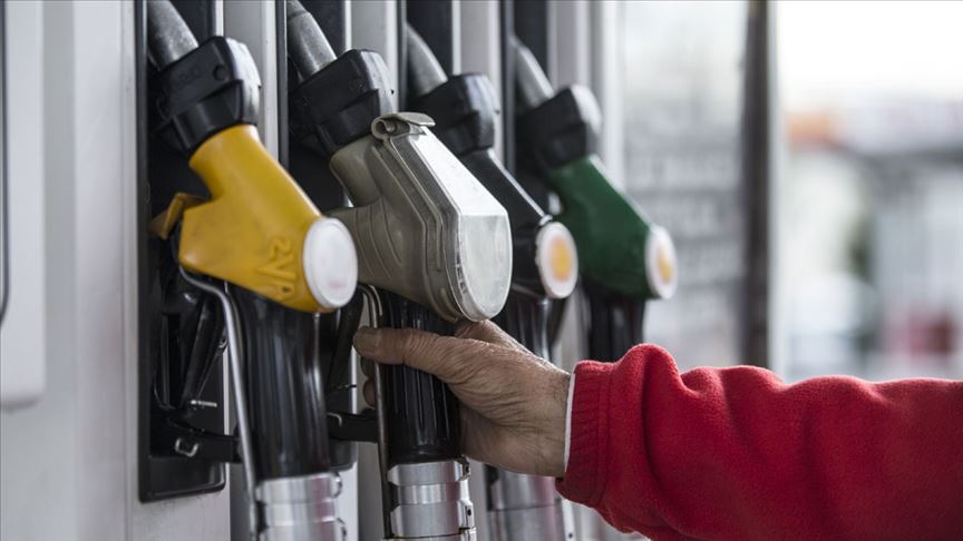 Petrol düştü, akaryakıt indirimi kapıda