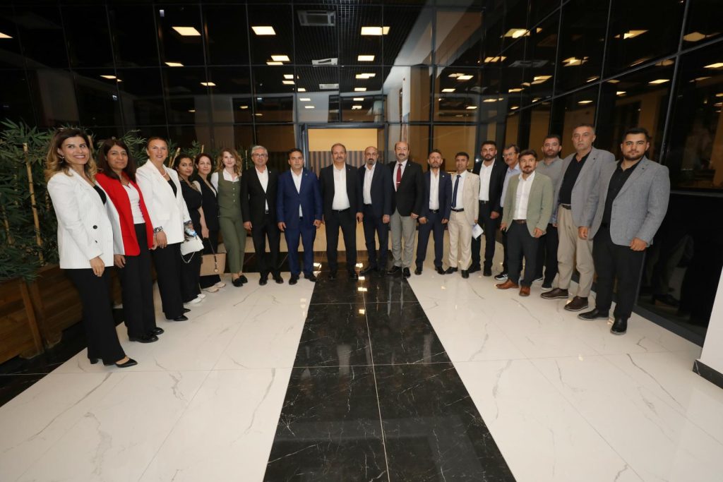 Genel Başkan Doğan’dan İzmir’de gece nöbeti açıklaması