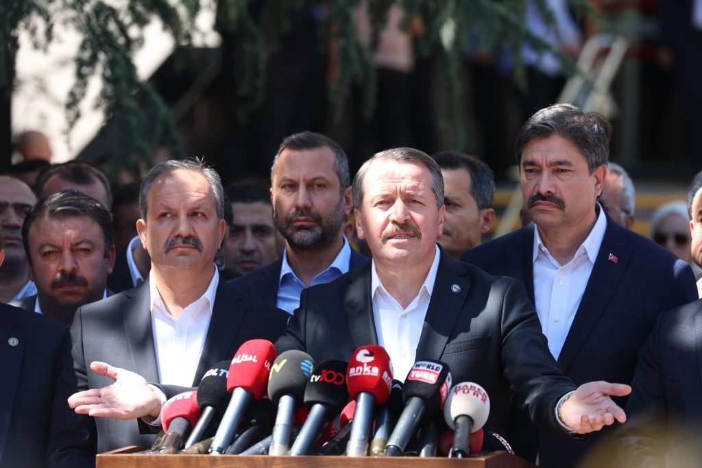 Memur-Sen: Biz bu ciddiyetsiz teklifi reddediyoruz!