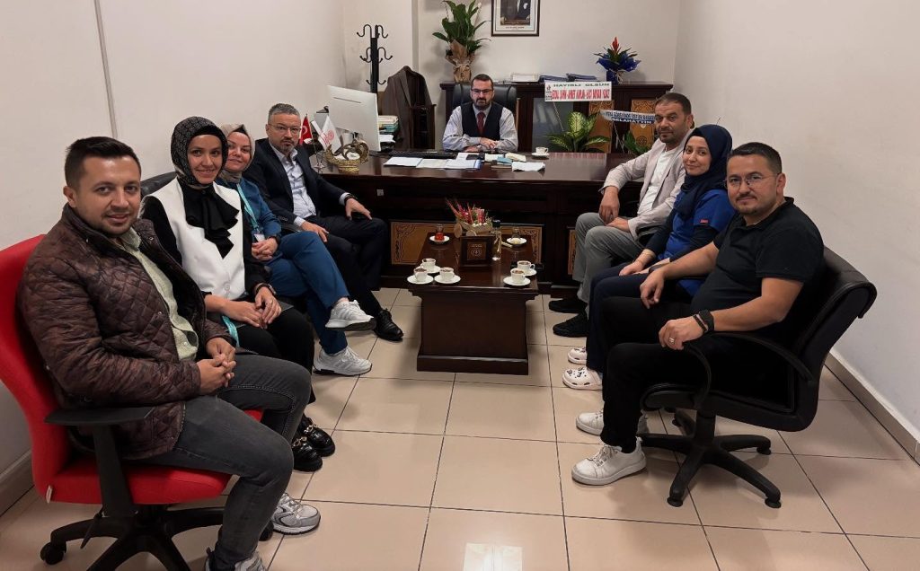 Sağlık-Sen Karabük’ten yeni Müdür Celil Işık’a ziyaret