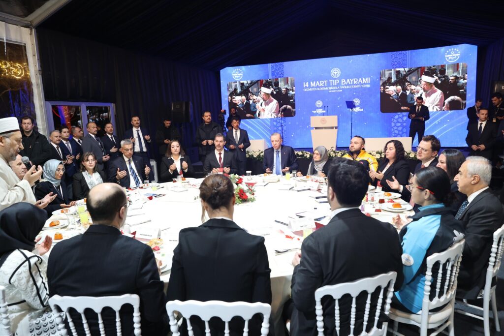 Cumhurbaşkanı Erdoğan: “Sağlık Ordumuzun Hakkını Ne Yapsak Ödeyemeyiz”