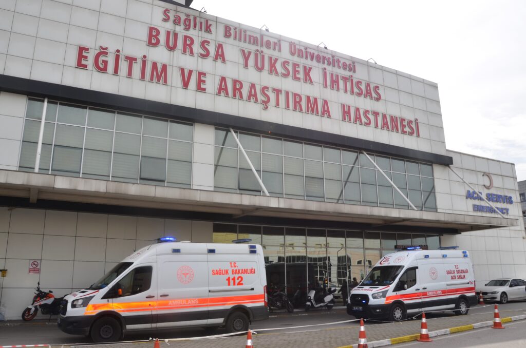 Bursa’da Bir İlk: Obez Hastanın Rahmi “vNOTES” Yöntemiyle Karın Kesilmeden Alındı