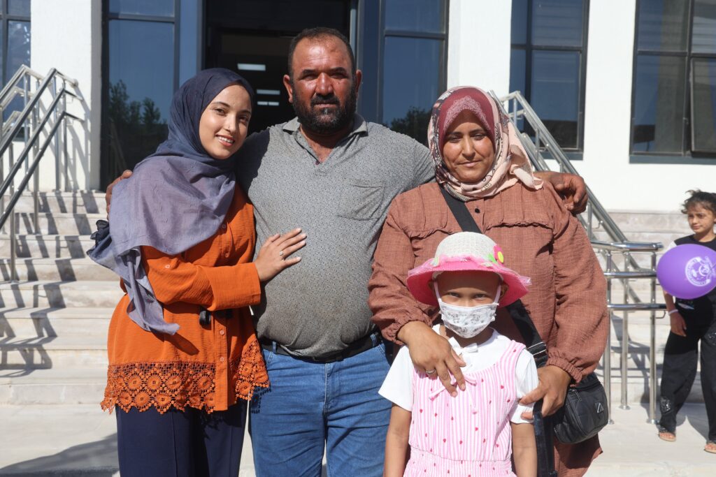 Tıbbın “Yaşamaz” Dediği 8 Yaşındaki Hülya Kansere Karşı Zafer Kazandı!