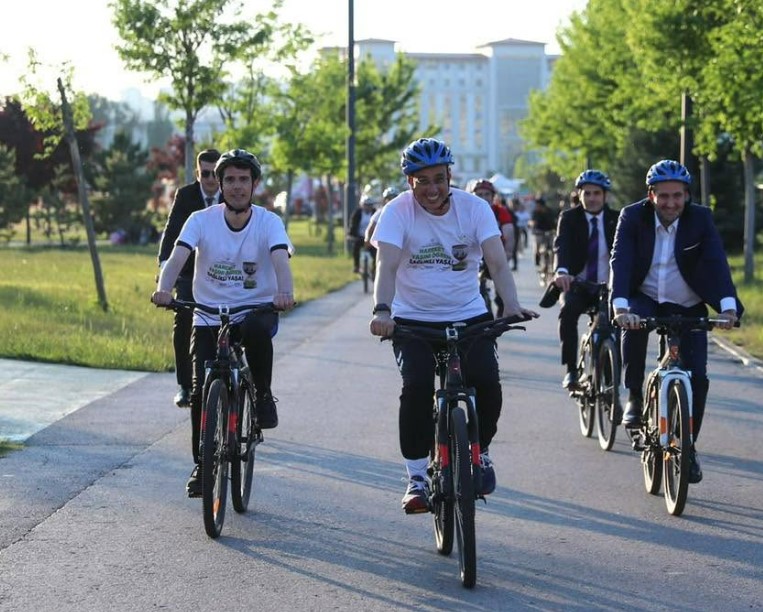 “Hareket Yaşını Öğren, Sağlıklı Yaşa” Kampanyası Bakan Memişoğlu’nun Katılımıyla Başladı