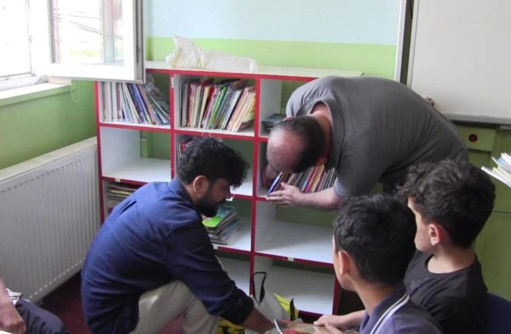 Sağlık Çalışanlarından Köy Okuluna Anlamlı Destek