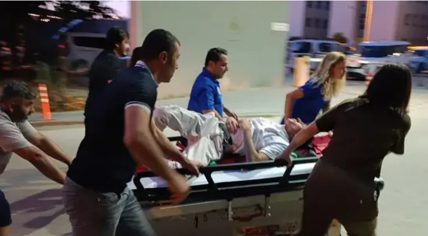 Saniyelerle Yarışan Doktor Duvardan Atlayıp Kazazedeye Koştu!