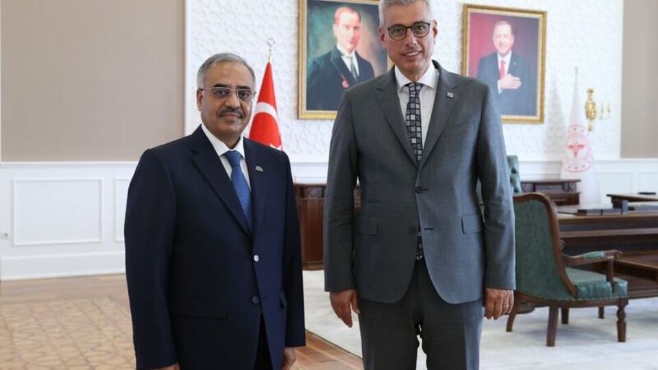 Bakan Memişoğlu, D-8 Genel Sekreteri Mahmood ile görüştü