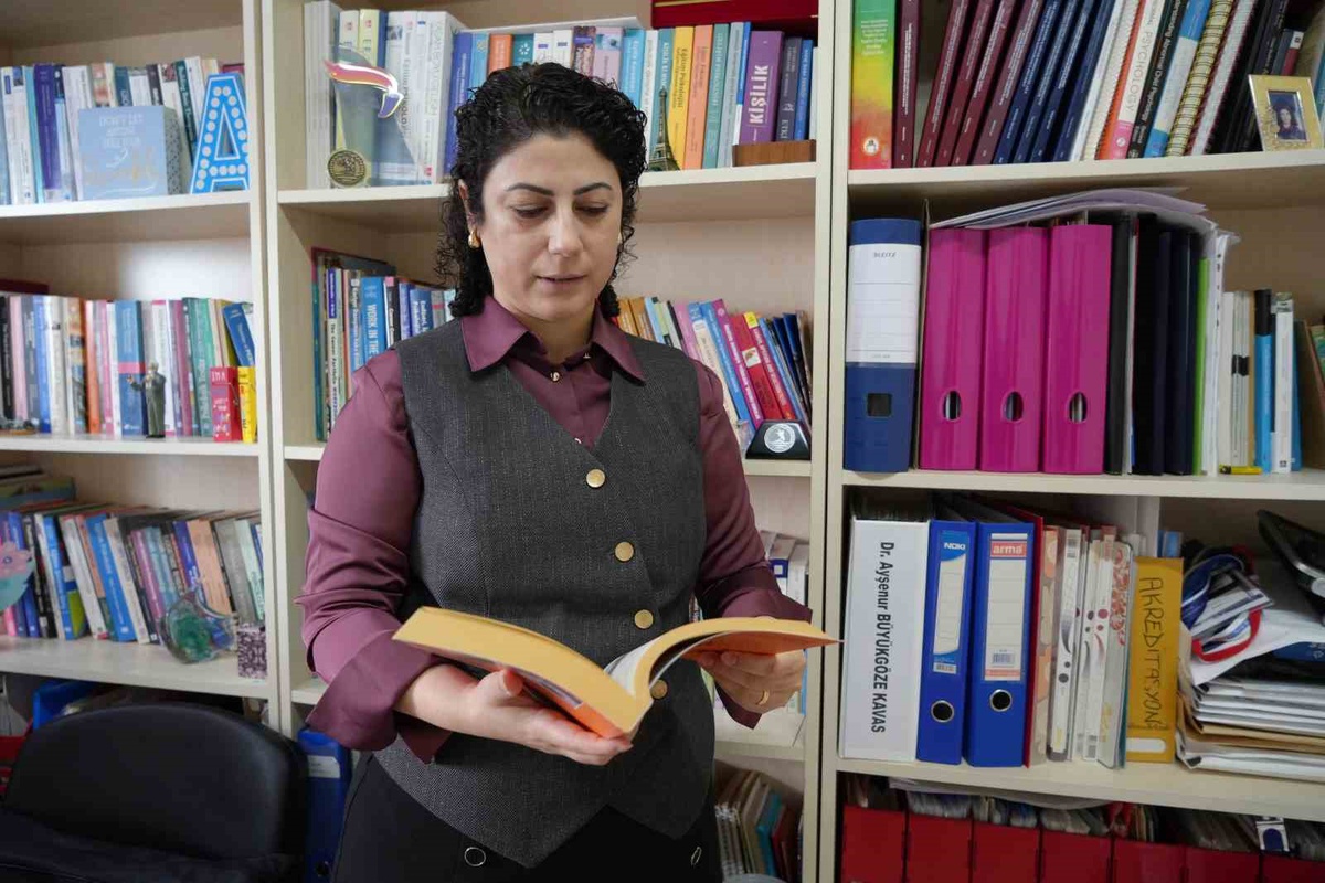 Uzman, çocukların okullardaki silahlı olay görüntülerine az maruz kalmasını önerdi
